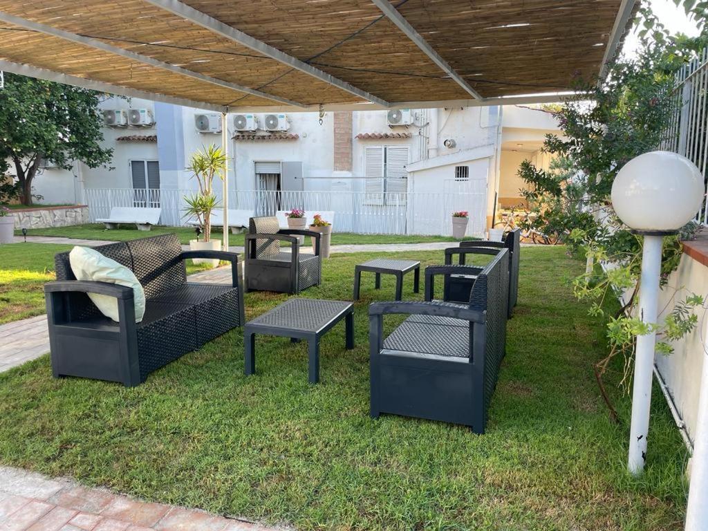 Solaris Paestum Bed and Breakfast Exteriör bild