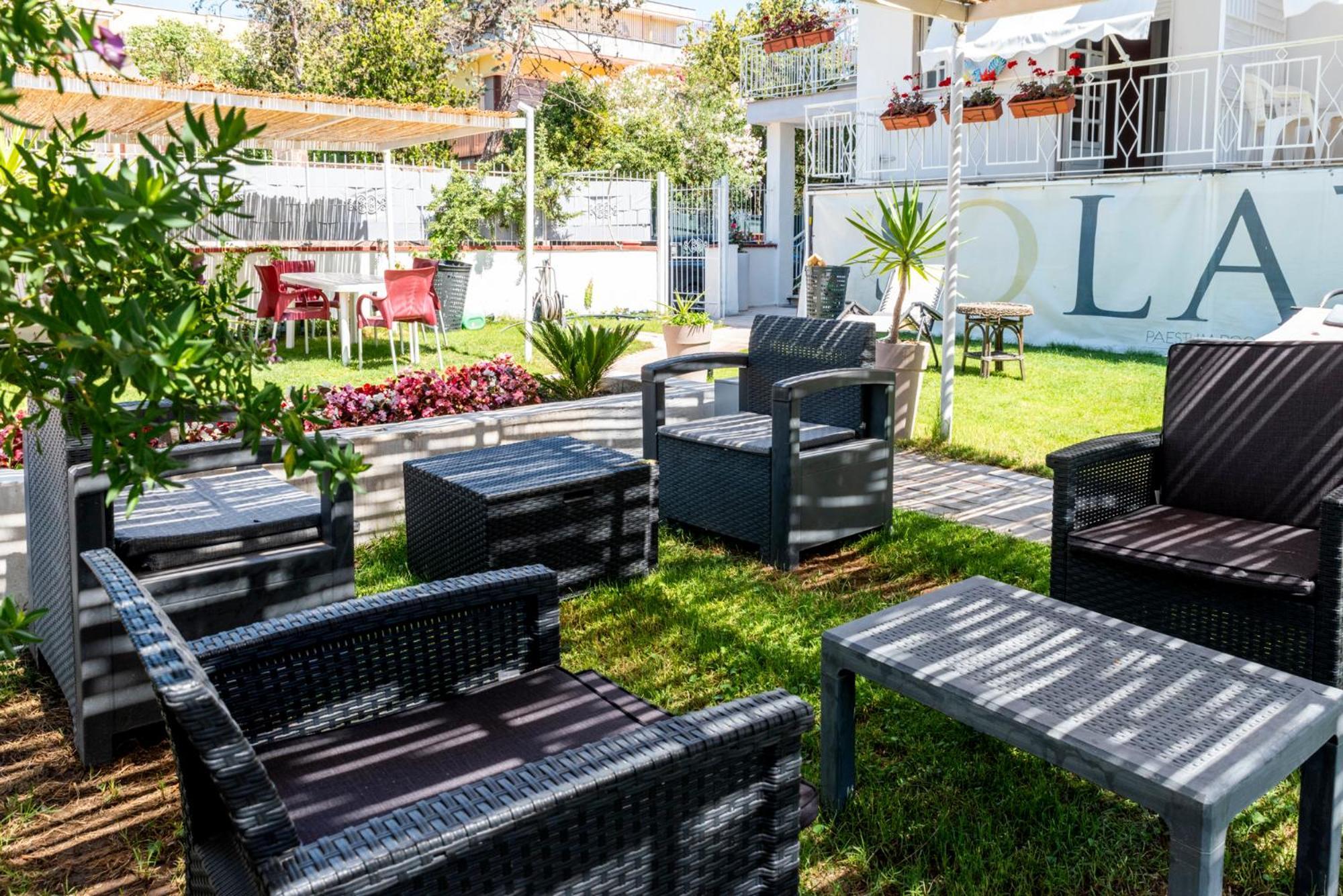 Solaris Paestum Bed and Breakfast Exteriör bild